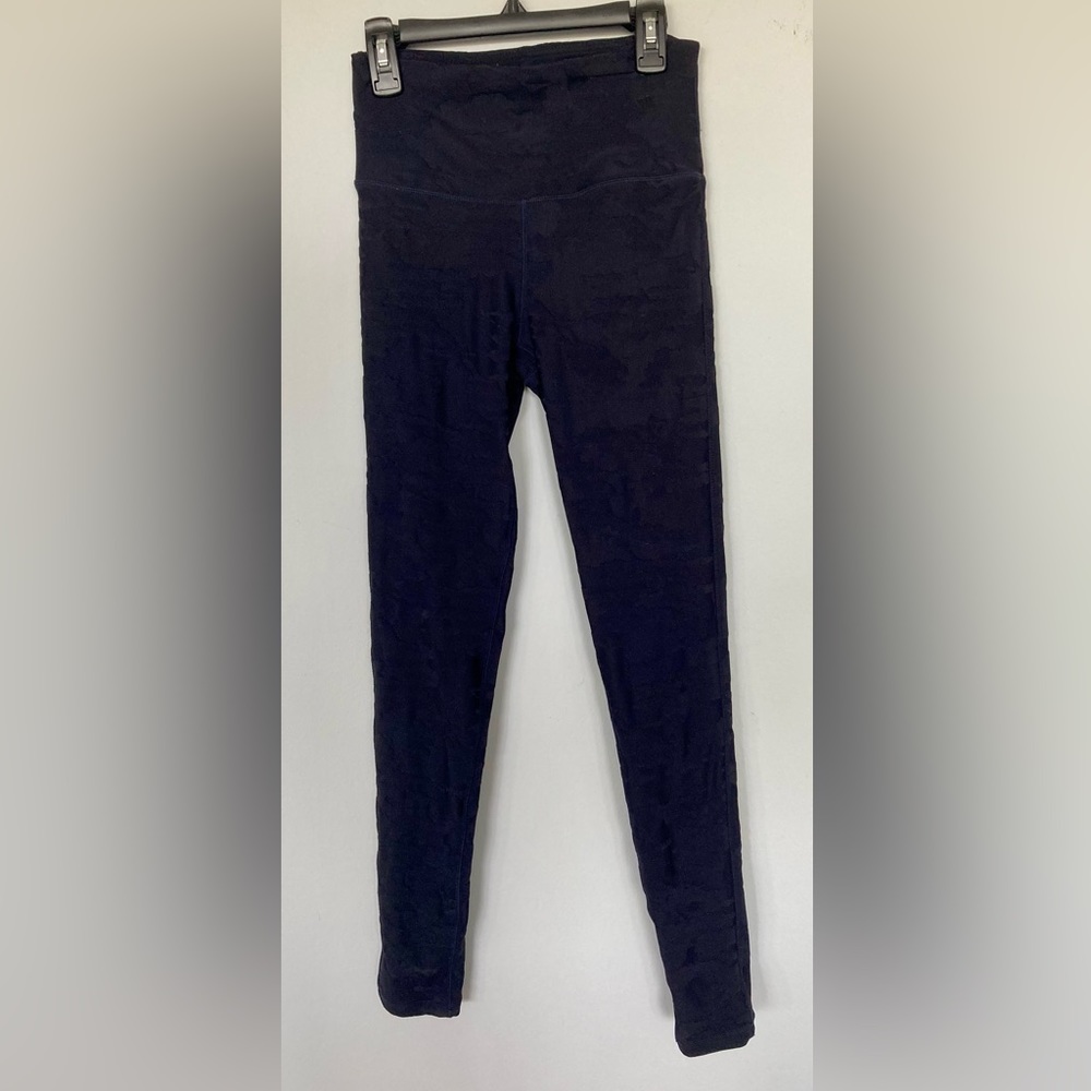 Mono B High Waisted Black-on-Black Camo Leggings - XS
